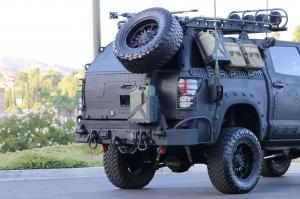 Toyota Tundra CrewMax 4x4 Zombie Apocalypse 2013 года 